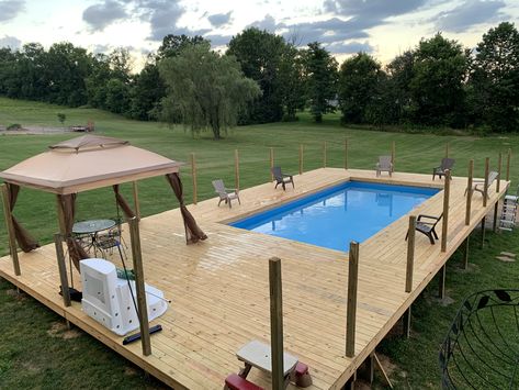 Above ground square pool deck Square Above Ground Pool, Swimming Pools Backyard Inground, Wooden Pool Deck, Rectangle Above Ground Pool, Intex Above Ground Pools, Pool Deck Plans, Rectangle Pool, Diving Boards, Swimming Pool Decks