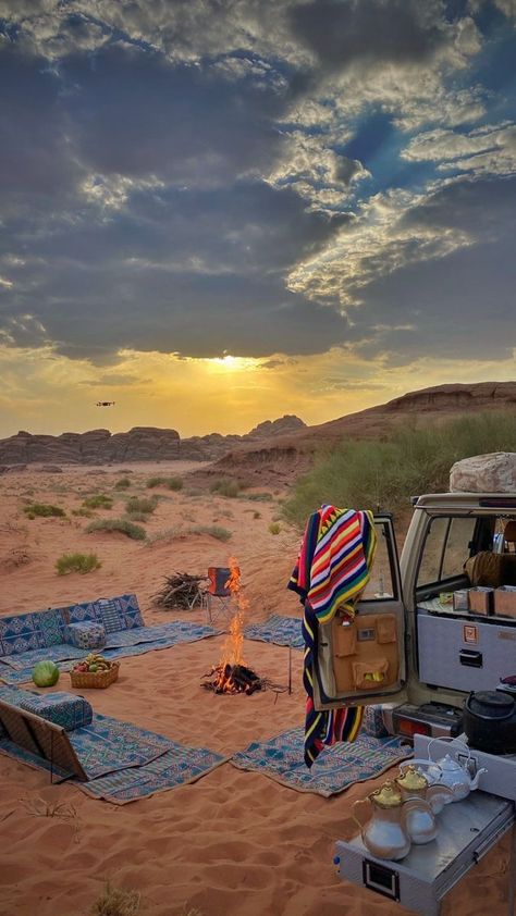 Arabian Nights Aesthetic, Iran Pictures, Desert Dunes, Arab Culture, Camping Aesthetic, Desert Life, Image Nature, المملكة العربية السعودية, Beautiful Places Nature