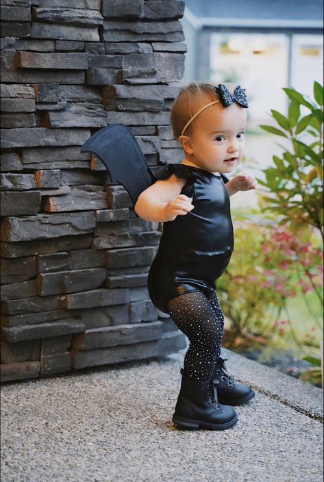 One Year Old Bat Costume, Infant Bat Costume, Bat And Vampire Family Costume, Baby Bat Halloween Costume, Toddler Girl Bat Costume, Toddler Girl Skeleton Costume, Girl Toddler Costumes Halloween, Halloween Costume 1 Year Girl, Baby Girl Halloween Costumes Diy