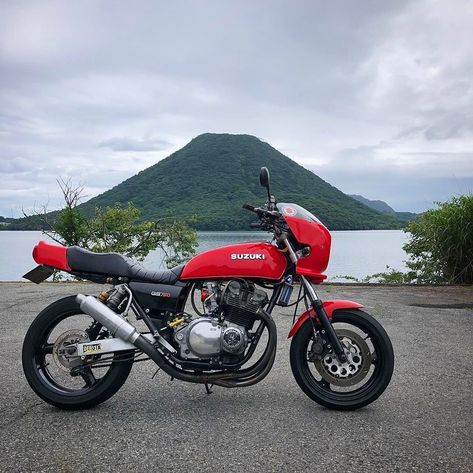 Suzuki Gs1000, Suzuki Motorcycle, Motorcycle Bike, Cool Bikes, Cafe Racer, Motorcycles, Bike, Japan, On Instagram