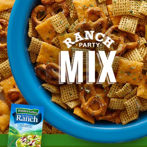 Get an A+ on this easy after-school snack! Simply sprinkle, shake, and serve. Ranch Party, Party Mix Recipe, Ranch Mix, Healthy Afternoon Snacks, Hidden Valley Ranch, Chex Mix Recipes, Ranch Recipe, Snack Mix Recipes, Hidden Valley