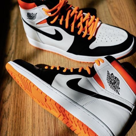 Air Jordan 1 Electro Orange,Air Jordan 1 White Orange Black,Air Jordan 1 Outfti Women Fancy Men Shoes, Air Jordan 1 Orange, Men Shoes Aesthetic, Cool Shoes For Men, Jordans 1, Cool Sneakers, Air Nike, Cool Shoes, Shoes Aesthetic