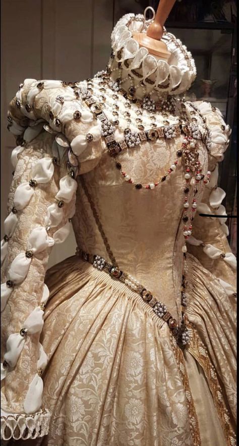 Elizabethan Fashion, Tudor Fashion, History Fashion, Antique Dress, Fantasy Dress, Historical Costume, Baroque Fashion, Historical Dresses, Fashion Costume