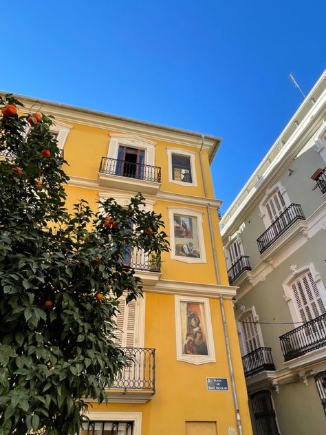 valencia old yellow building with paintings <3 Yellow Building Aesthetic, Yellow House Aesthetic, Valencia Aesthetic, Clasic Houses, Yellow Building, Barcelona Aesthetic, Color Seasons, Summer Board, Building Aesthetic