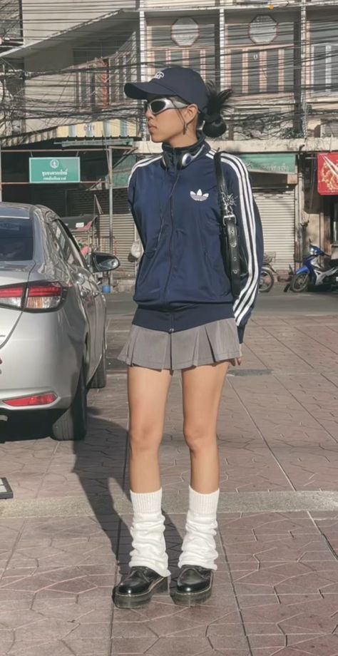 Seoul Summer Fashion, Mode Zara, Looks Party, Jersey Outfit, Clothing Inspiration, Swaggy Outfits, Skirt Outfit, Mode Inspo, 가을 패션