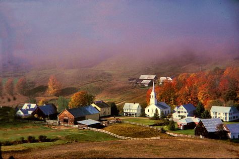 East Corinth, VT (Photo: Arnold John Kaplan) England Vacation, Vermont Fall, Sunday Photos, England Trip, Small Town America, Beautiful Churches, State Of Colorado, Future Children, Best Images