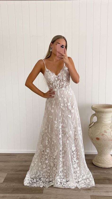 Maddie Lane Wedding Dress, Madi Lane Jesse, Wedding Dress Pregnant, Madi Lane Kinsley, Daisy Wedding Dress, Montana Wedding Dress, Wedding Dresses Pregnant, Jaya By Madi Lane, Madi Lane Wedding Dress