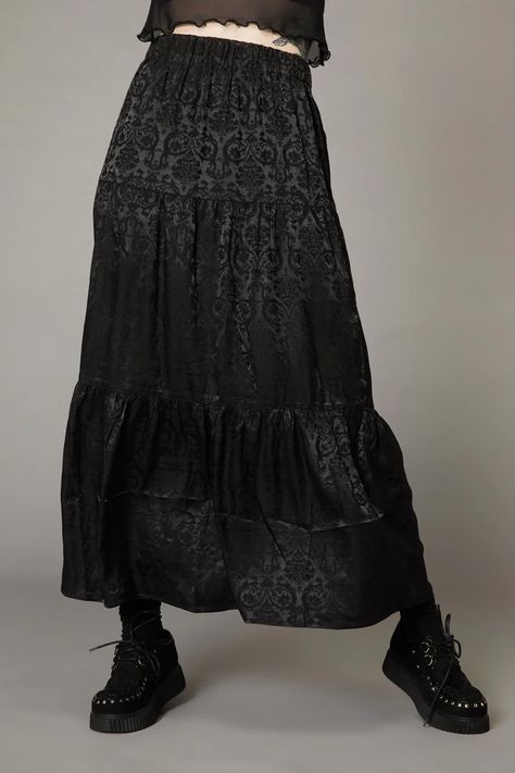 Skirt 2022, Goth Fits, Goth Skirt, Shoes Outfit Fashion, Outfits Y2k, Goth Dress, Little Outfits, Goth Outfits, Tiered Skirt