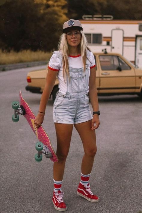 Surfer girl inspiration | Clothing Ideas For Surfer Girls | Surfing | Fashion | Outfit ideas Surf Girl Outfits, Surfer Style Outfits, Stile Ragazza Skater, Surfer Outfit, Surfer Girl Outfits, Girls Surfing, Surfergirl Style, Surf Girl Style, Surf Fashion