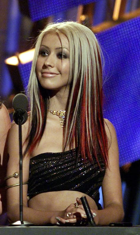 Christina Aguilera. Cristina Aguilera Hair, Christina Aguilera 2000s Hair, Christina Aguilera Red Hair, 2000s Christina Aguilera, Christina Aguilera 90s, Christina Aguilera 2000, Christina Aguilera Hair, Christina Aguilera Dirrty, Christina Aguilera 2000s