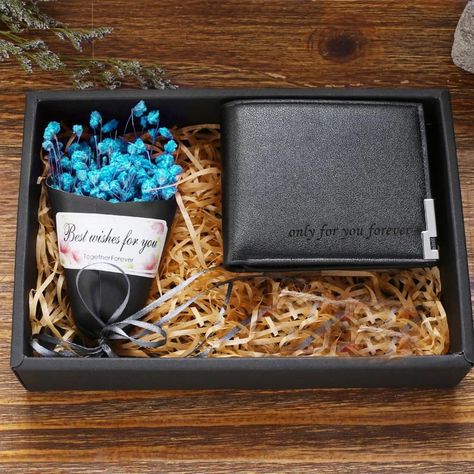 Wallet Gift Box Ideas, Men's Gift Boxes Ideas, Customized Wallets For Him, Giftbox Birthday Men Ideas, Wallet Gift Wrapping Ideas, Perfume Gift Box Ideas For Men, Birthday Gift Ideas For Boyfriend Men, Gift Box For Men Birthdays, Wallet Gift Ideas For Him