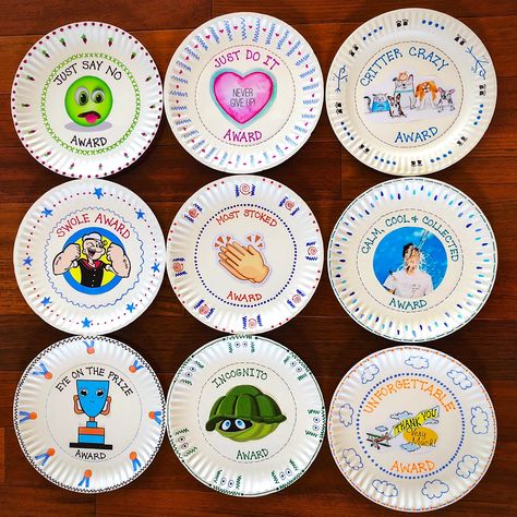 Paper Plate Awards Cheer, Paper Plate Awards Ideas Funny, Plate Awards Ideas, Paper Plate Awards For Sports, Volleyball Awards, Paper Plate Awards, Swim Banquet, Baseball Coaching, Work Team Building