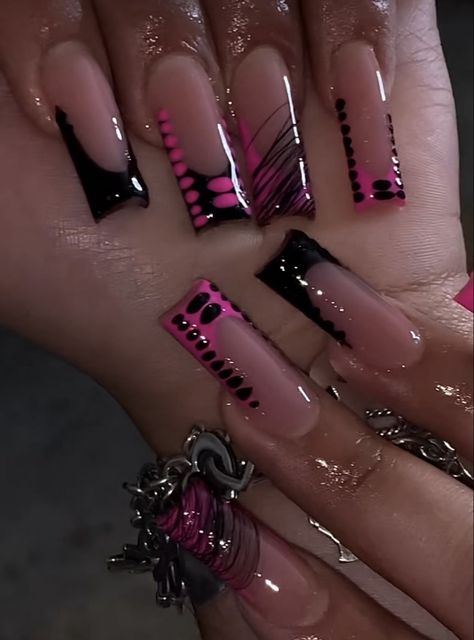 Unique Square Acrylic Nails, Red Freestyle Acrylic Nails, Acrylic Nails Freestyle, Nail Sets Acrylic, Gc Pictures, Emo Y2k Nails, Nail Ideas Black Women, Pink Nail Sets, Nails Art Simple