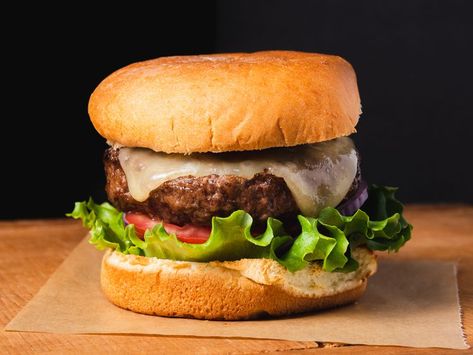 Broiled Burgers, Burger Patties, Mayonnaise Recipe, Bombe Recipe, Turkey Burger, Hamburger Patties, Burger Recipe, Smash Burger, Hamburger Buns