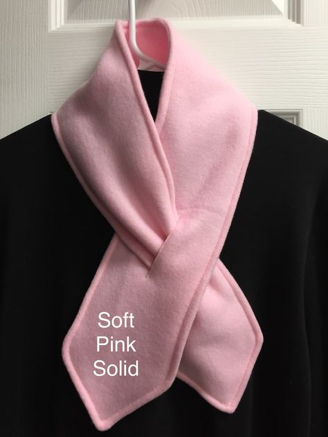 Pink Neck Fleece Warmer Keyhole Pull-through Scarf - Etsy UK Fleece Scarf Pattern, Keyhole Scarf, Fleece Projects, Fleece Neck Warmer, Scarf Ideas, Sewing Fleece, Adaptive Clothing, Fleece Scarf, Small Sewing Projects