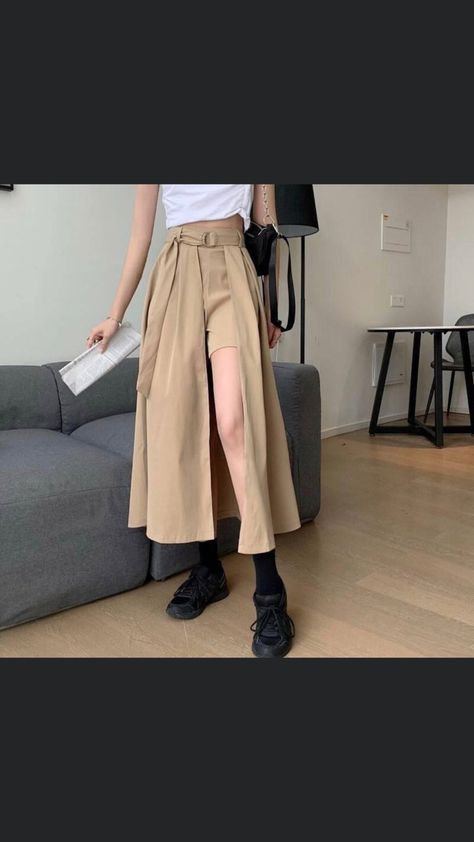 Aesthetic Outfits Summer, Stylish Midi Skirt, Look Kimono, Cargo Skirts, Skirt Streetwear, Irregular Skirt, Aesthetic Clothing Stores, Egirl Outfits, Plaid Pleated Skirt