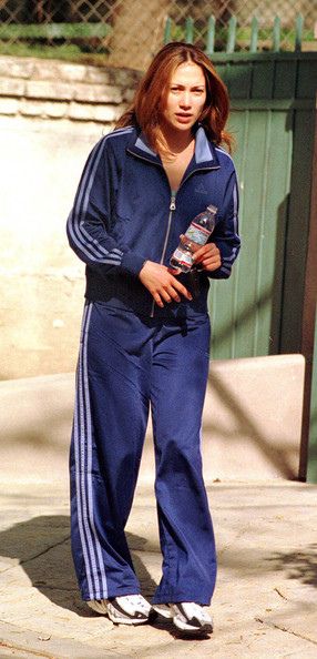 Adidas Track Pants Outfit, Blue Adidas Pants, Track Suit Outfit, Adidas Pants Outfit, Jennifer Lopez Outfits, Track Suits Women, Half Up Half Down Hairstyle, Track Pants Outfit, Down Hairstyle