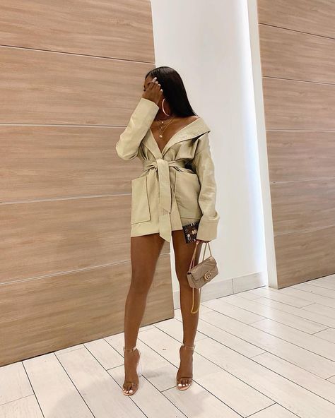 Get Into This Style on Instagram: “Serving legs, serving looks ✨😍😍 @mariipvzz • Follow @getintothisstyle for more and tag #getintothisstyle • #ohpolly #khakistyles…” Tierra Walker Outfits, Errand Outfit, 23 Outfit, Astrology Fashion, Formal Cocktail Dresses, Fest Outfits, Boujee Outfits, Chique Outfits, Mode Inspo