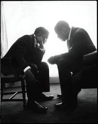 Kanye West conferring with Jay-Z, replicating the iconic photo of John F. Kennedy conferring with brother Robert F. Kennedy. Clay Patrick, Jay Z Kanye West, Men In Suits, Morrison Hotel, Real Hip Hop, The Windy City, Hip Hop Artists, Hip Hop Culture, Hip Hop Rap