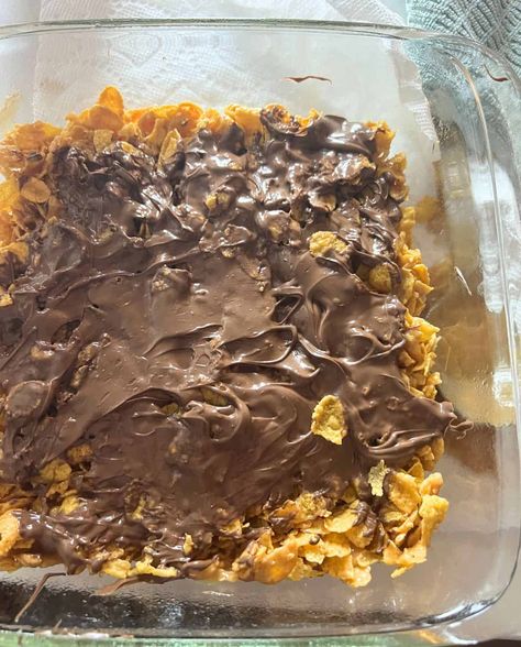 No-Bake Peanut Butter Corn Flake Bars - Recipe Diaries Cornflake Cookie Bars, Corn Flake Bars Peanut Butter, Corn Flake Peanut Butter Bars, Special K Bars With Corn Flakes, Peanut Butter Cornflake Clusters, Corn Flakes Treats, Corn Flakes Recipes, No Bake Cereal Bars, Corn Flake Bars