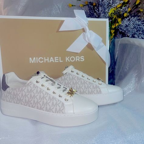 Michael kors vanilla and brown logo women sneakers size 8.5 in box with gift 🎁 Michael Kors Sneakers, Logo Women, Brown Logo, Browning Logo, Women Sneakers, Signature Print, Bags And Purses, Michael Kors Shoes, Wedding Sneaker