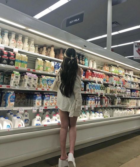 Casual Grocery Shopping Outfit, Grocery Shopping Outfit, Grocery Shop, Pic Ideas, Grocery Shopping, Grocery Store, Shopping Outfit, Outfit Inspirations, Outfit Ideas