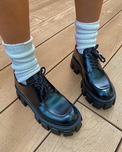 Mr Martens, Funky Shoes, Hype Shoes, Shoe Inspo, Platform Heels Chunky, Doc Marten Oxford, Dr Martens Shoes, Sneaker Heels, Doc Martens