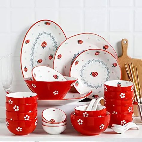 Western Cake, Noodles Bowl, Food Plate, Plates And Bowls Set, Strawberry Pattern, Pattern Ceramic, Creative Desserts, Porcelain Tableware, Pots And Pans Sets