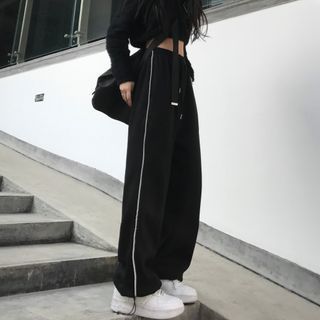 Black Trousers Casual, Style Wide Leg Pants, Streetwear Korean, Striped Pant, Striped Sweatpants, Streetwear Mode, Women Streetwear, Casual Sweatpants, Soft Pants