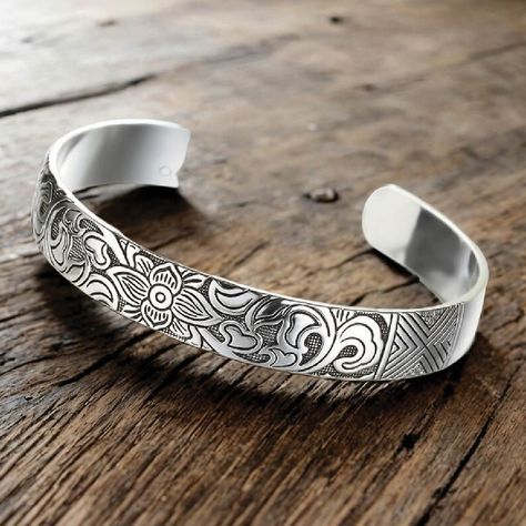 Silver cuff bangle