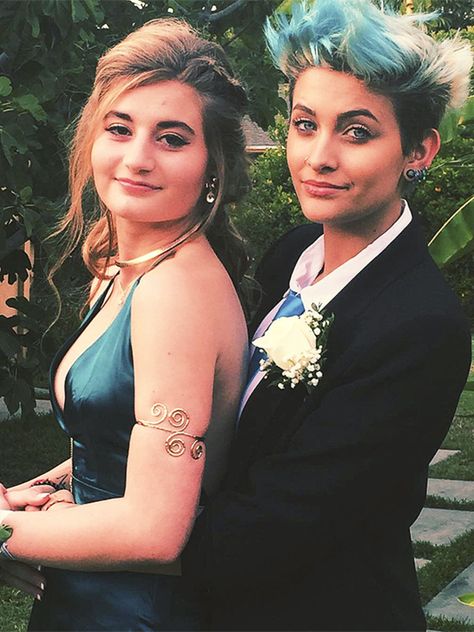 Paris Jackson Hair, Teenage Michael Jackson, Celebrity Prom Photos, Paris Jackson Mother, Paris Jackson 2017, Michael Jackson Paris Jackson, Michael Jackson And His Kids, Paris Jackson Age, Prince Michael Jackson