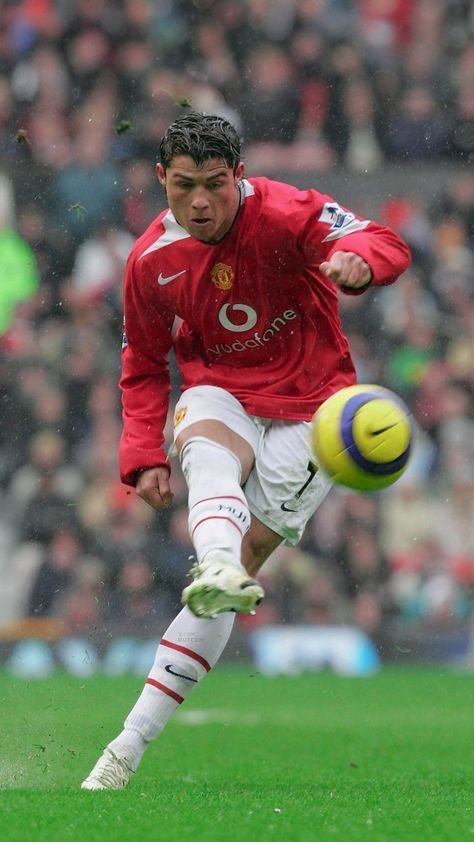 Manchester United 2008, Ronaldo Images, Ronaldo Manchester United, Cristiano Ronaldo Hd Wallpapers, Cristiano Ronaldo Wallpaper, Cristiano Ronaldo Young, Ronaldo Manchester, Football Motivation, Ronaldo Wallpaper