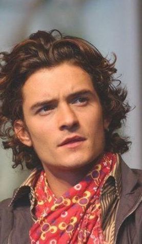 Orlando Bloom Legolas, Orlando Bloom, Legolas, Group Photo, Best Hair, Brunettes, Katy Perry, Perm, Hair Looks