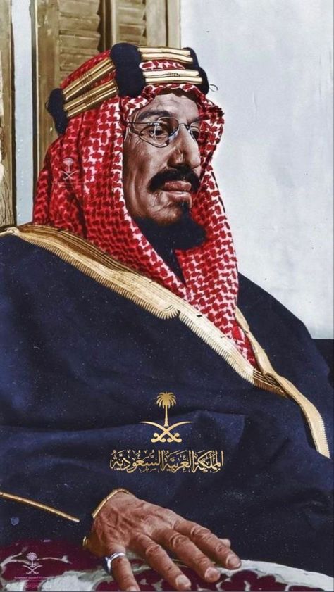 King Salman Saudi Arabia, Founding Day, King Abdulaziz, Mind Map Art, National Day Saudi, Saudi Aesthetic, Ksa Saudi Arabia, Saudi National Day, Saudi Men