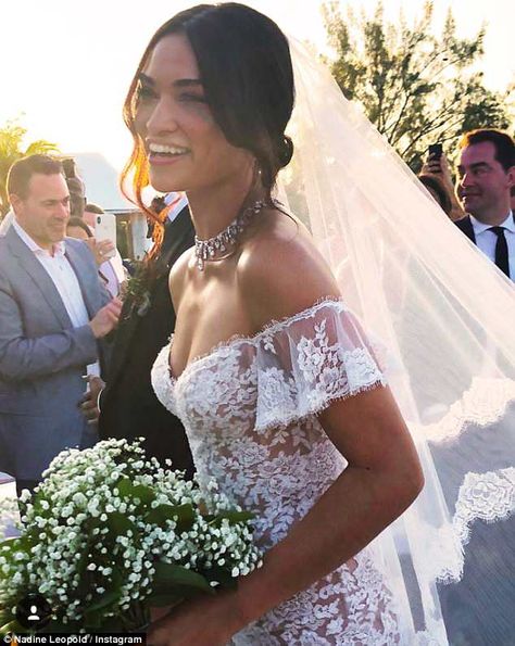 With this bling I thee wed! Shanina Shaik reveals her TWO stunning diamond encrusted wedding bands by celebrity jeweller Lorraine Schwartz Bahamas Wedding, Shanina Shaik, Beauty Dress, Dress Designer, Wedding Dress Sleeves, Sweet Dress, Beautiful Wedding Dresses, Dream Wedding Dresses, Wedding Party Dresses