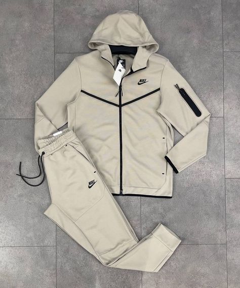 3 days max delivery for all world Nike Tech Fleece Outfit Men, Nike Tech Jacket, Nike Fits, Nike Clothes Mens, Nike Tech Fleece Hoodie, Trendy Boy Outfits, Hype Clothing, Baby Nike, Cute Nike Outfits