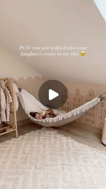 SPLENDIPITY ✨ on Instagram: "Luxury hammocks >>>" Kids Hammock Bedroom, Hammock In Room, Room Hammock, Hammock In Bedroom, Montessori House Bed, Kids Hammock, Baby Hammock, Indoor Kids, Instagram Luxury