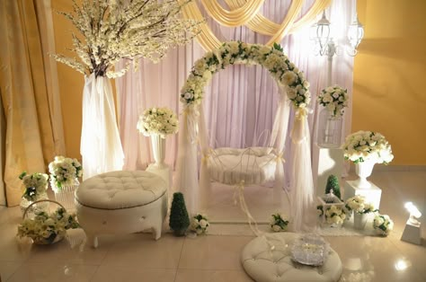 Cradling Ceremony Decoration, Akikah Decoration, Majlis Aqiqah, Baptism Themes, Naming Ceremony Decoration, Baby Boy Newborn Pictures, Cradle Ceremony, Wedding Decor Photos, Baptism Decorations