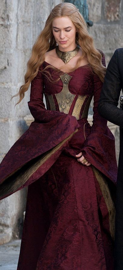 Cersei's armor dress Game Of Thrones Dresses, Game Of Thrones Cersei, Got Costumes, Game Of Thrones Costumes, Medieval Costumes, Armor Dress, Lena Headey, Cersei Lannister, Gra O Tron