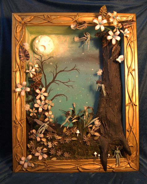 Glass Shadow, Unique Shadow Boxes, Box Artwork, Shadow Box Ideas, Glass Shadow Box, Book Art Sculptures, Fairy Box, Diy Shadow Box, Fairy Garden Designs