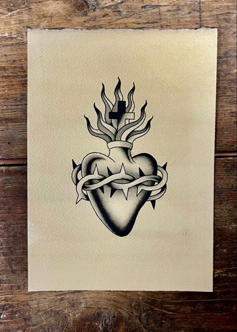 Cuore sacro tradizionale Traditional Sacred Heart Tattoo Flash, Traditional Heart Flash, Trad Sacred Heart Tattoo, Sacred Heart American Traditional Tattoo, Traditional Sacred Heart Tattoo Design, American Traditional Sacred Heart Tattoo, Sacred Heart Traditional Tattoo, Neo Traditional Heart, Classic Heart Tattoo