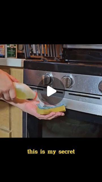 DIY2HOME on Instagram: "Secret of hotel employees to keep the entire kitchen clean and make it shine brighter. #HomeTips #Trick #Tips" Diy Oven Cleaner With Dawn, Dawn Cleaner, Apple Challah, House Hacks Diy, Clean Organized House, Kitchen Hacks Diy, Cleaning Grease, Kitchen Life Hacks, Cleaning Dishwasher