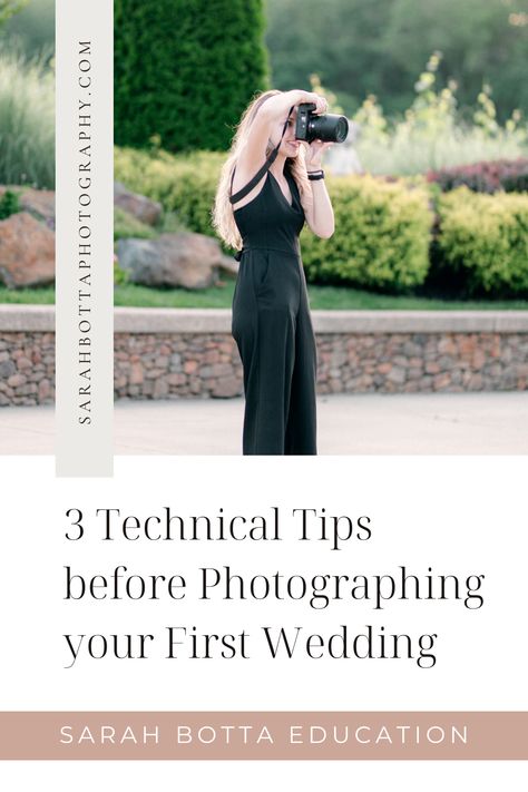 Female Wedding Photographer Outfit, Wedding Photographers Outfit, First Time Wedding Photographer, Wedding Photographer Must Haves, Photographer Outfits For Wedding, Wedding Photographer Tips, What To Wear As A Wedding Photographer, Wedding Photographer Outfit What To Wear Photographers, Wedding Photographer Outfit What To Wear