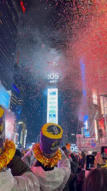 New York City on Instagram: "Happy New Year from Times Square! 🥳💥🎊🎉 #NYC" New Years In New York, Nyc New Years Eve, Times Square Nye, New Year In New York, Nye In Nyc, Nyc New Years, New York New Years, Nyc Nye, Happy New Year Aesthetic