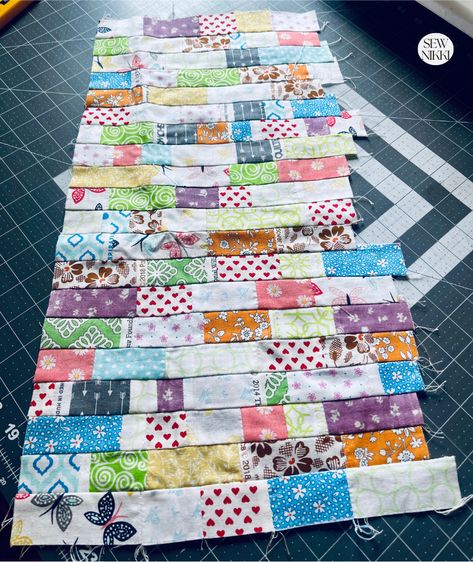 What to do with fabric scraps by Sew Nikki - using bits leftover from 1.5" fabric strips. Scrappy Strip Quilts, Recycle Old Quilts Ideas, Scrap Sewing Projects Leftover Fabric, Scrap Quilting Ideas Leftover Fabric, Scrap Quilts Patterns Leftover Fabric Simple, What To Do With Fabric Scraps, Scrap Quilts Patterns Leftover Fabric, What To Do With Fabric, Small Sewing Space