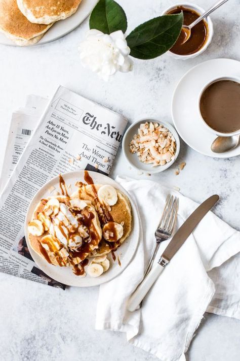 Food Photography Dessert, Food Flatlay, Breakfast Photography, Plats Healthy, Food Photography Inspiration, Food Photography Tips, Foto Tips, Banana Pancakes, Food Photography Styling