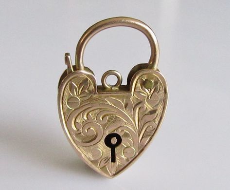 Vintage Gold Jewelry With Lock, Vintage Gold Lock Jewelry, Gold Jewelry With Heart-shaped Lock, Lucky Number 13, Antique Gold Heart-shaped Jewelry With Heart Charm, Jewelry Rings Unique, Victorian Heart-shaped Charms Jewelry, Heart Padlocks, Anchor Charm