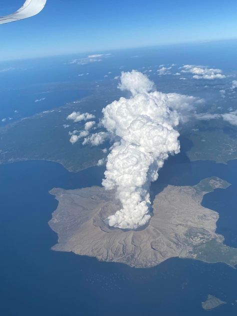 Volcano Pictures, Batangas Philippines, Taal Volcano, Philippine Star, Volcano Eruption, Volcanic Eruption, Airplane Window, Beautiful Locations Nature, Volcano