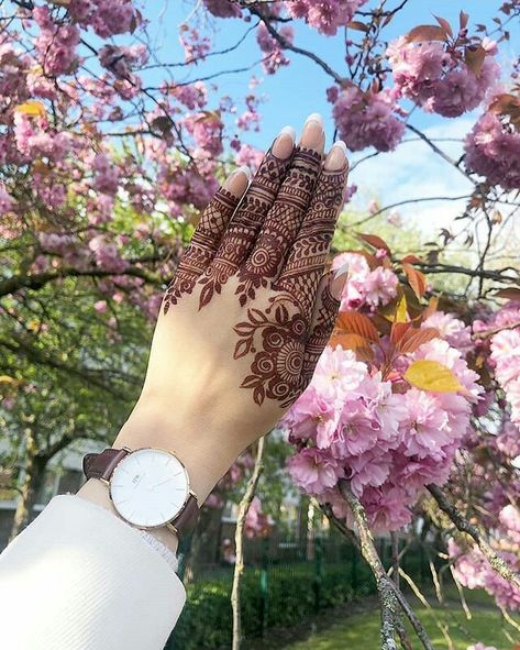 Indian Mehndi Designs, Finger Henna Designs, Mehndi Designs 2018, Henna Tattoo Hand, Modern Henna Designs, Tattoo Henna, Beginner Henna Designs, Modern Mehndi Designs, Simple Mehndi Designs Fingers