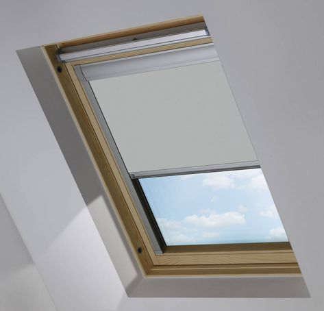 Sky Light Window, Blackout Roman Blinds, Sheer Roller Blinds, Roof Skylight, Diy Luminaire, Cheap Blinds, Light Window, Skylight Blinds, Minimalistic Interior